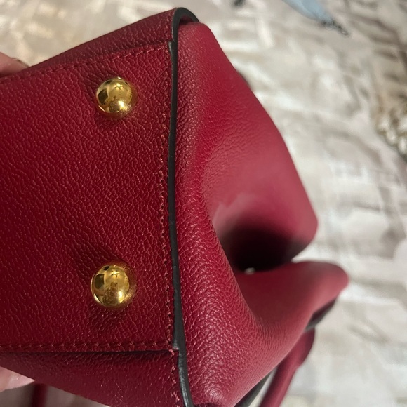 Authentic Burberry Medium Soft Grain Leather Buckle Shoulder Bag - Picture 6 of 10